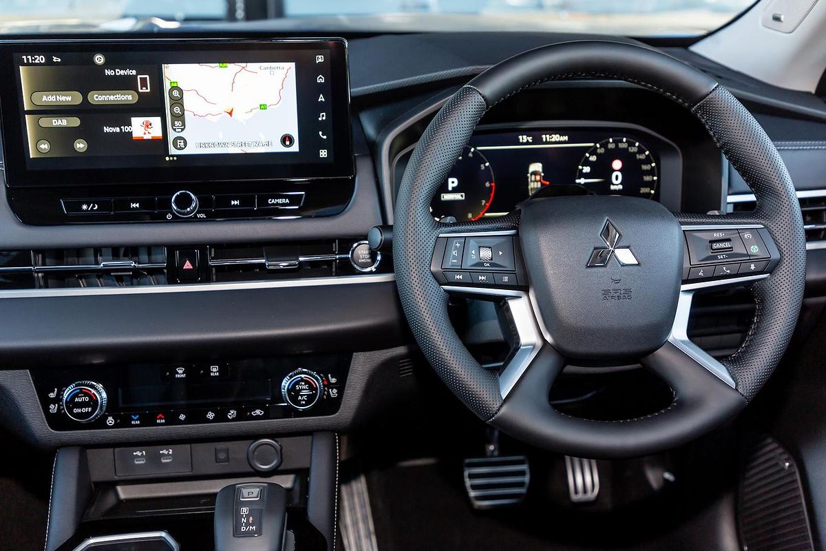 2025 Mitsubishi Outlander Exceed ZM