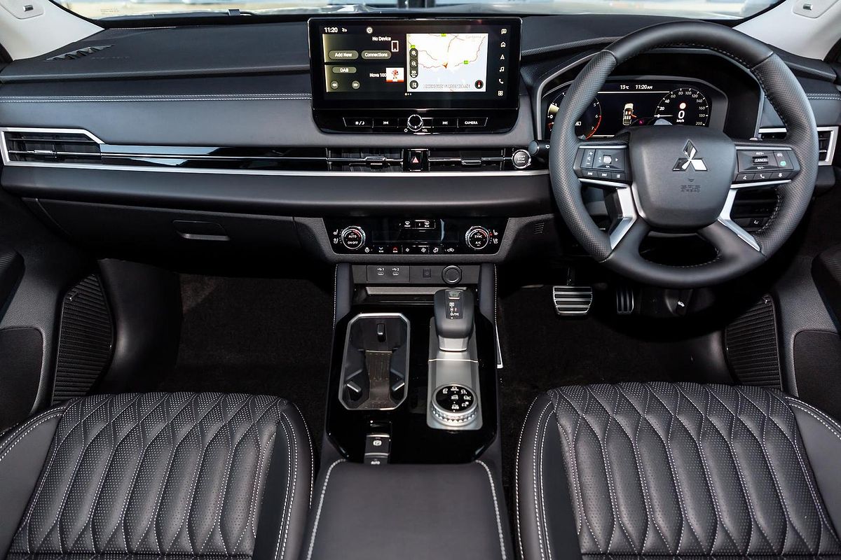 2025 Mitsubishi Outlander Exceed ZM
