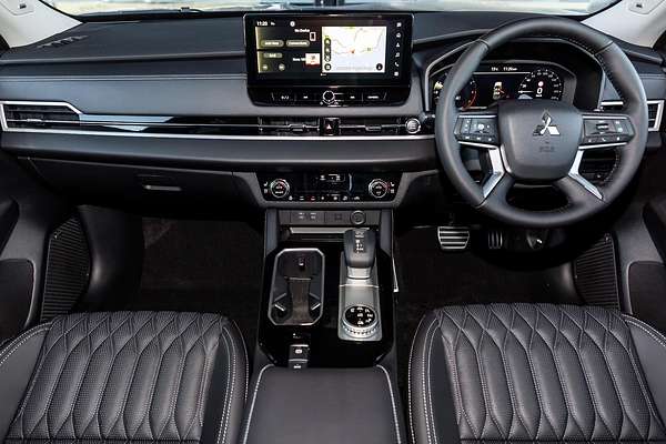 2025 Mitsubishi Outlander Exceed ZM