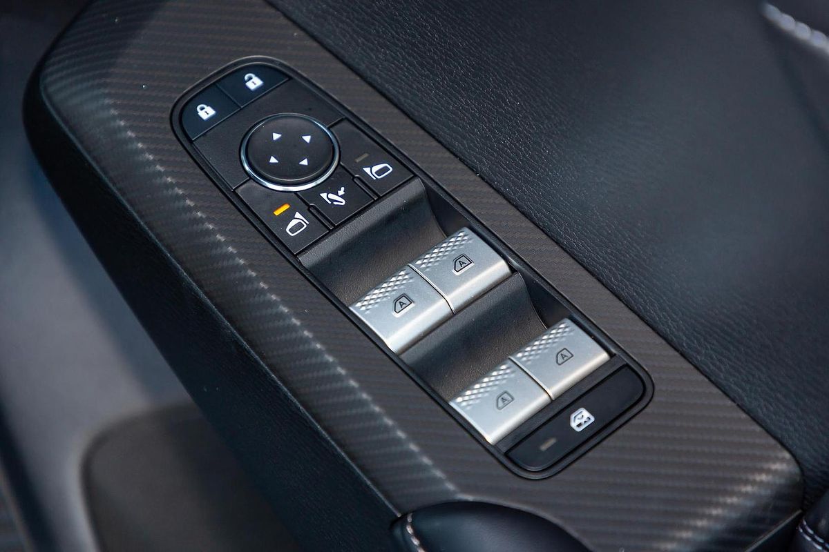 2025 Mitsubishi Outlander Exceed ZM