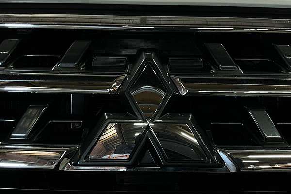 2020 Mitsubishi Pajero GLX NX