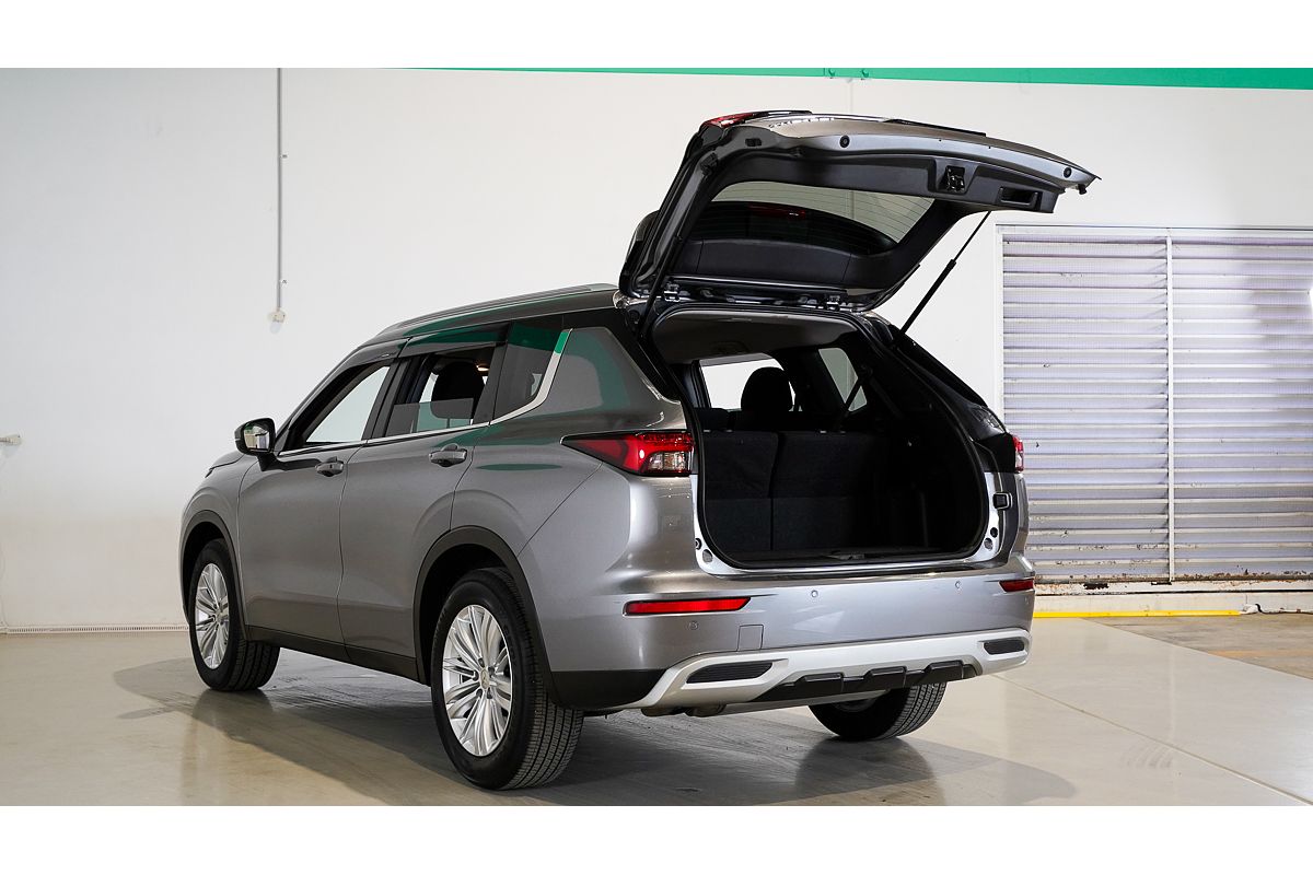 2022 Mitsubishi Outlander LS ZM