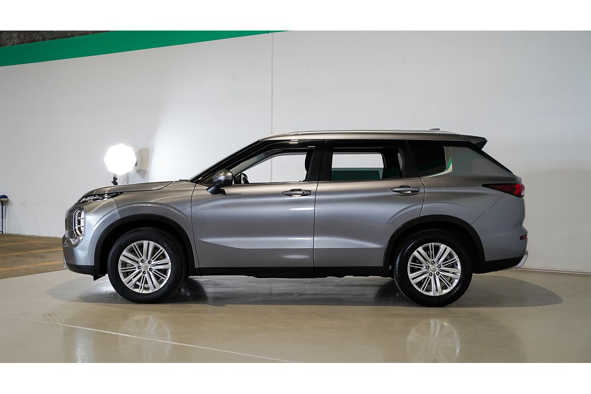 2022 Mitsubishi Outlander LS ZM