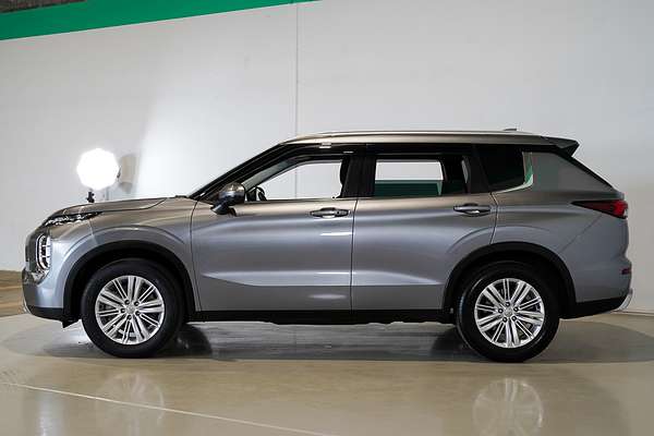 2022 Mitsubishi Outlander LS ZM
