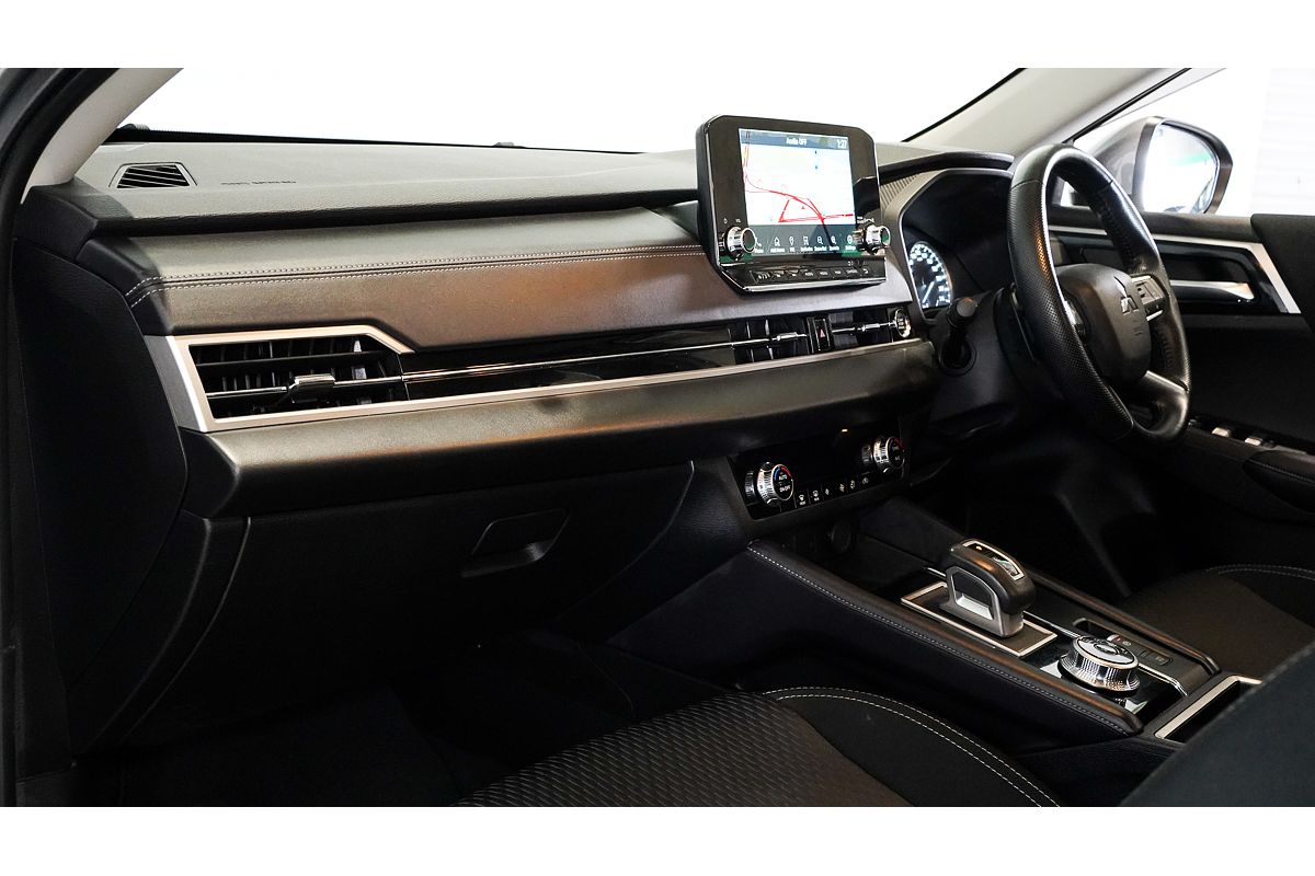 2022 Mitsubishi Outlander LS ZM
