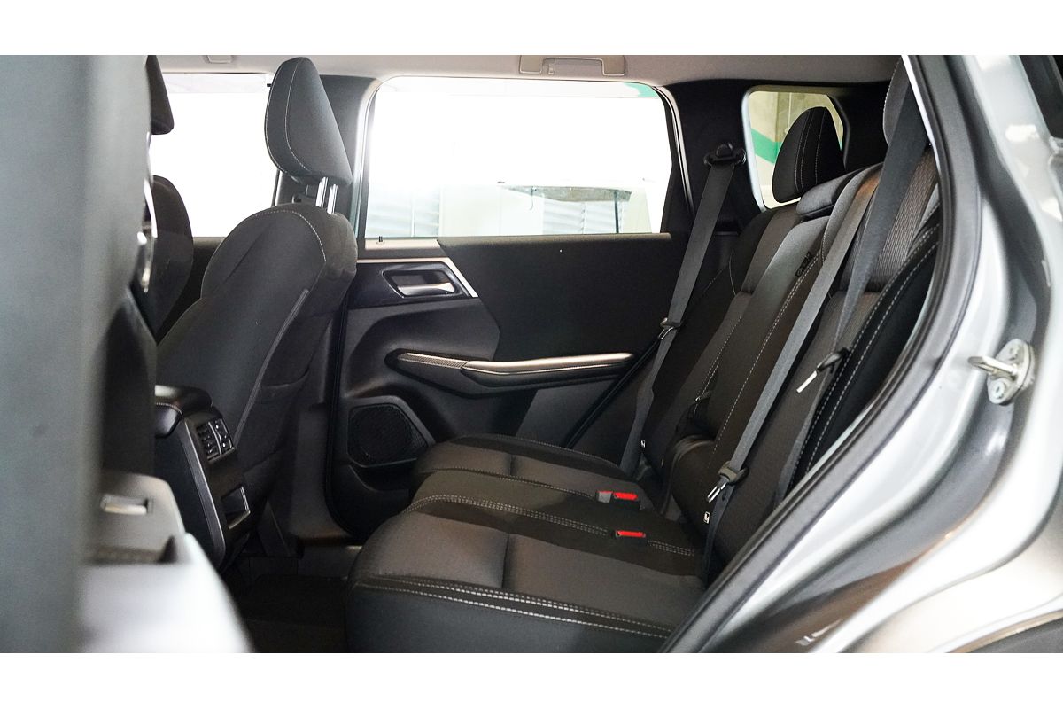 2022 Mitsubishi Outlander LS ZM