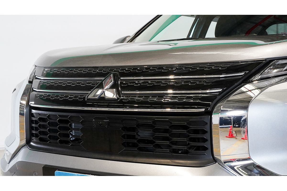 2022 Mitsubishi Outlander LS ZM