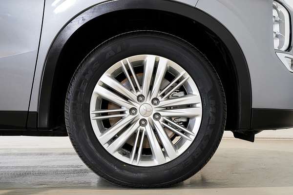 2022 Mitsubishi Outlander LS ZM