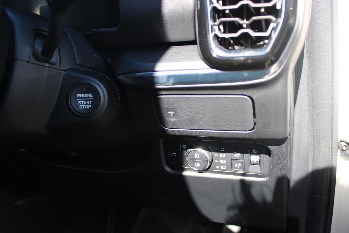 2025 Ford Everest Sport 2.0L