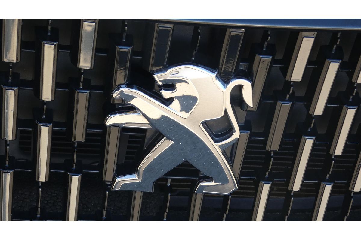 2021 Peugeot 2008 GT Sport P24