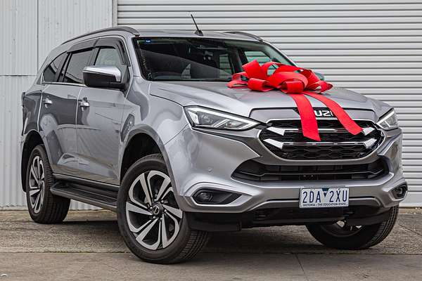 2022 Isuzu MU-X LS-T