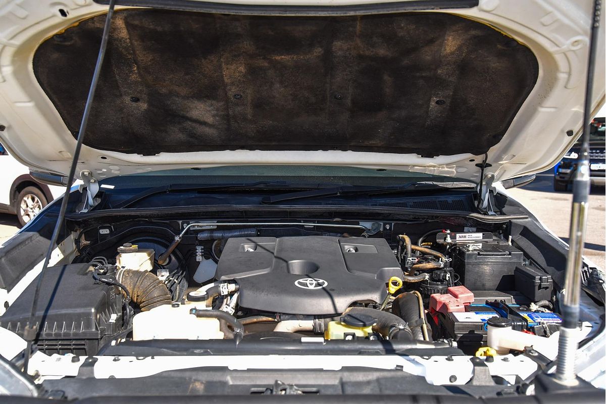 2019 Toyota Hilux SR GUN126R 4X4