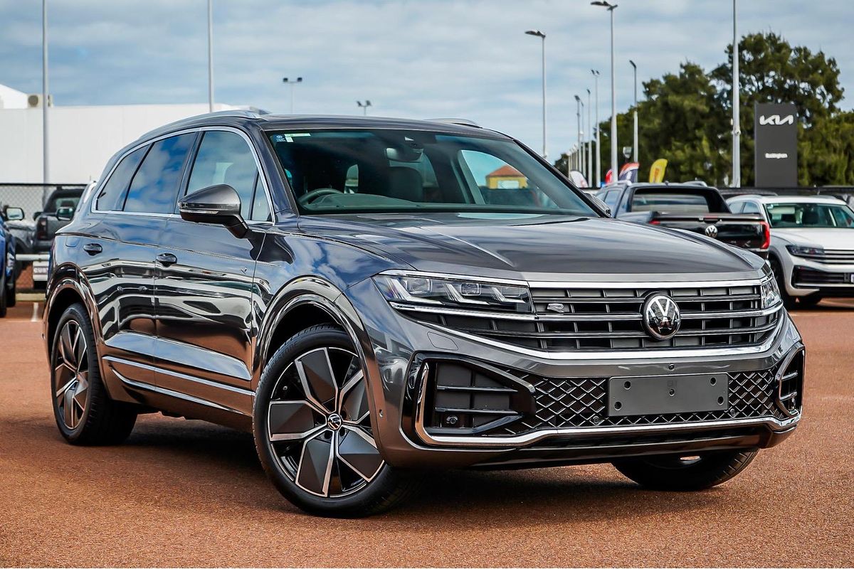 2025 Volkswagen Touareg 210TDI R-Line RC