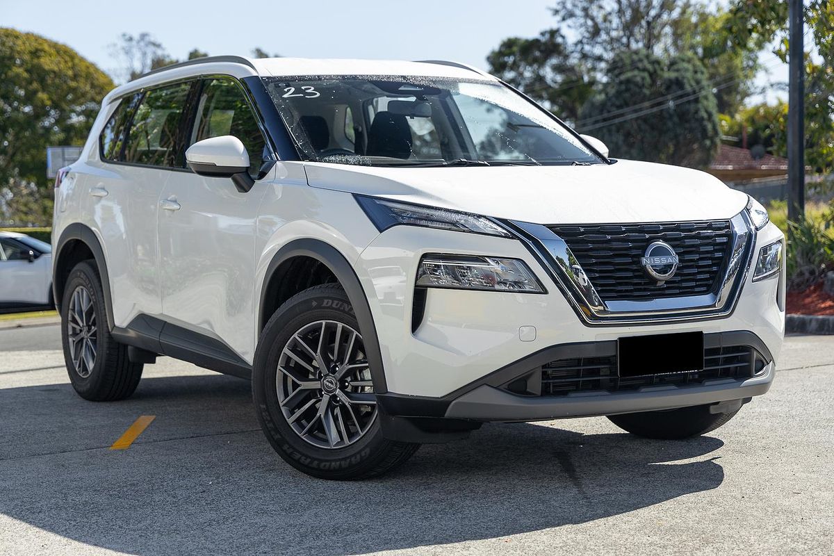 2024 Nissan X-TRAIL ST T33