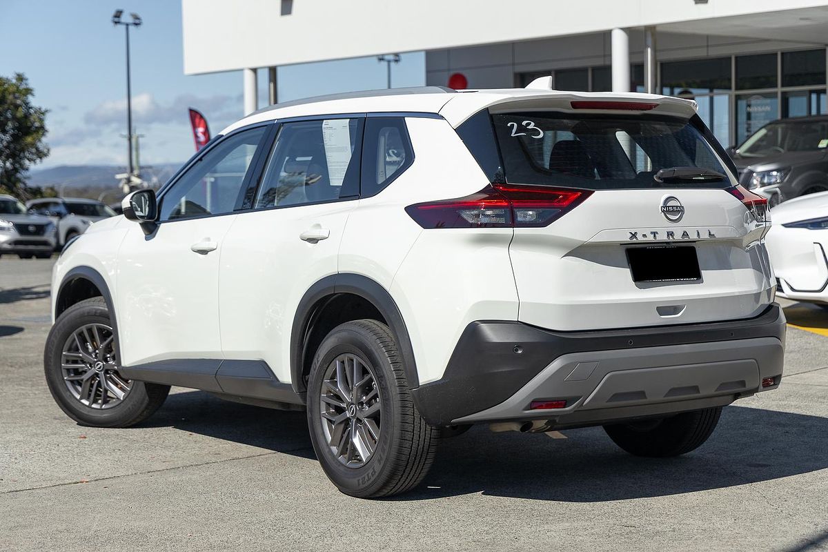2024 Nissan X-TRAIL ST T33