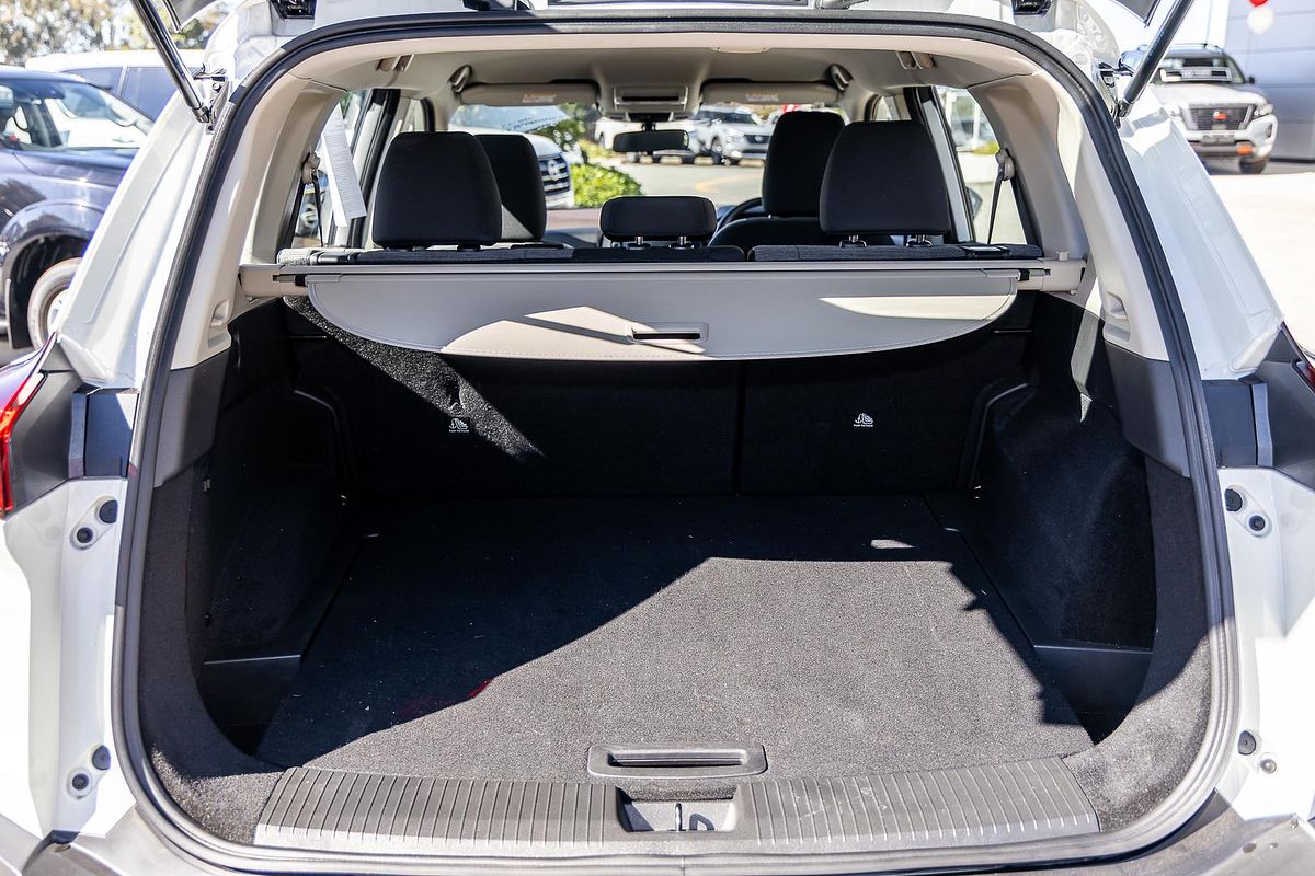 2024 Nissan X-TRAIL ST T33