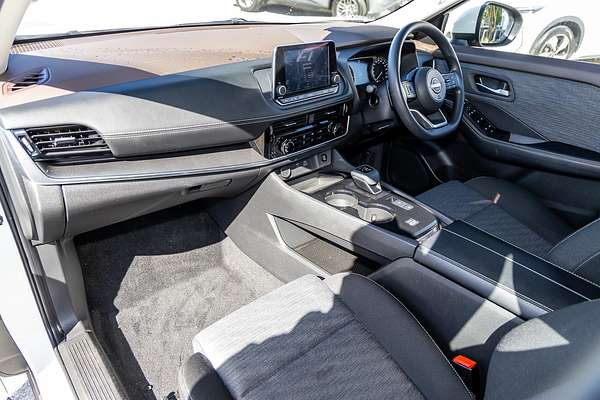 2024 Nissan X-TRAIL ST T33