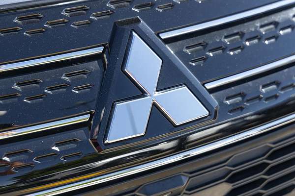2023 Mitsubishi Outlander PHEV Exceed ZM
