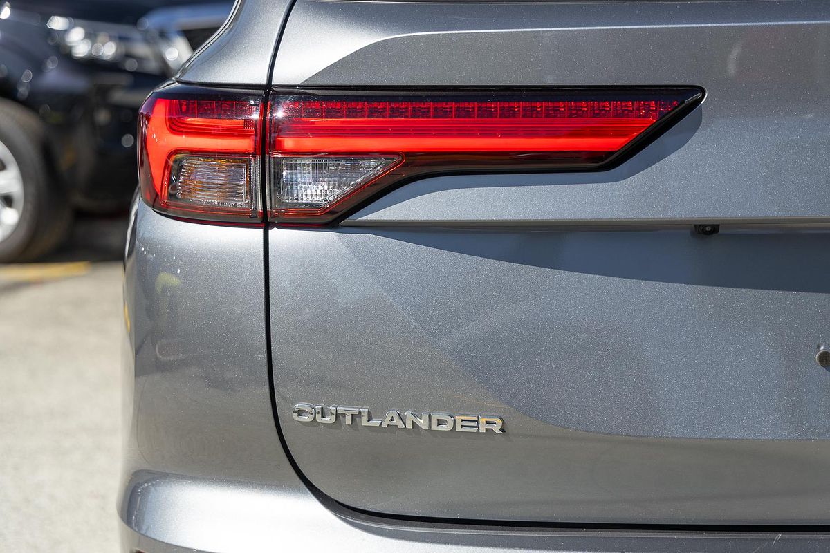 2023 Mitsubishi Outlander PHEV Exceed ZM