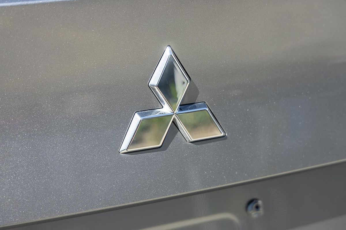 2023 Mitsubishi Outlander PHEV Exceed ZM