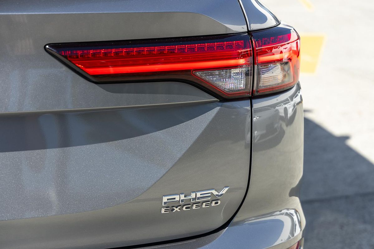 2023 Mitsubishi Outlander PHEV Exceed ZM