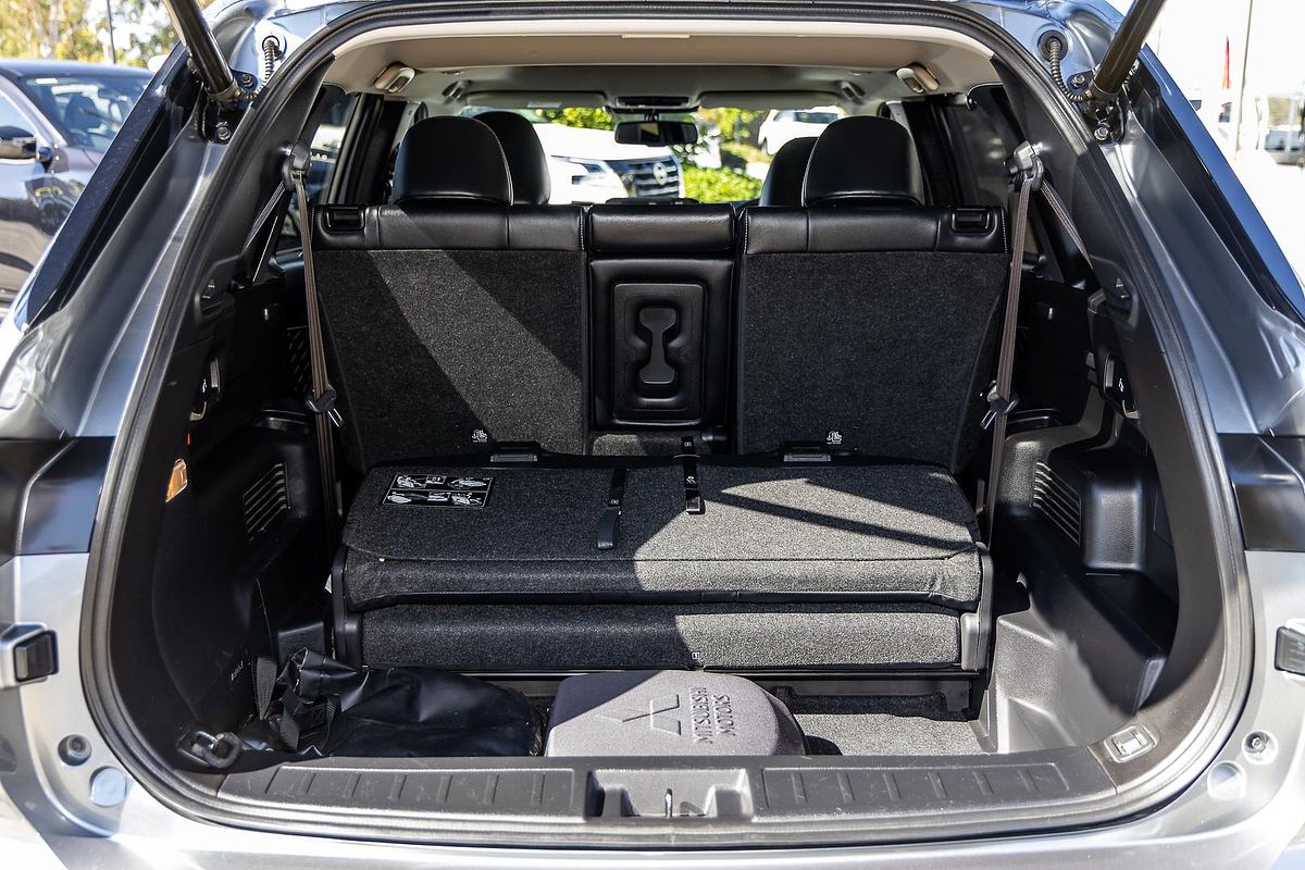 2023 Mitsubishi Outlander PHEV Exceed ZM