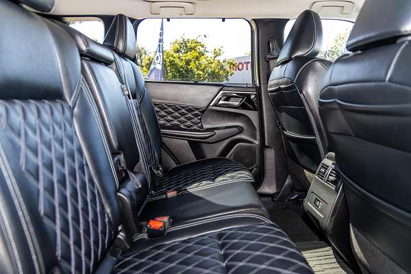 2023 Mitsubishi Outlander PHEV Exceed ZM