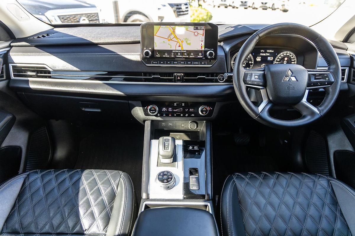 2023 Mitsubishi Outlander PHEV Exceed ZM