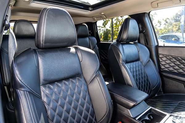 2023 Mitsubishi Outlander PHEV Exceed ZM
