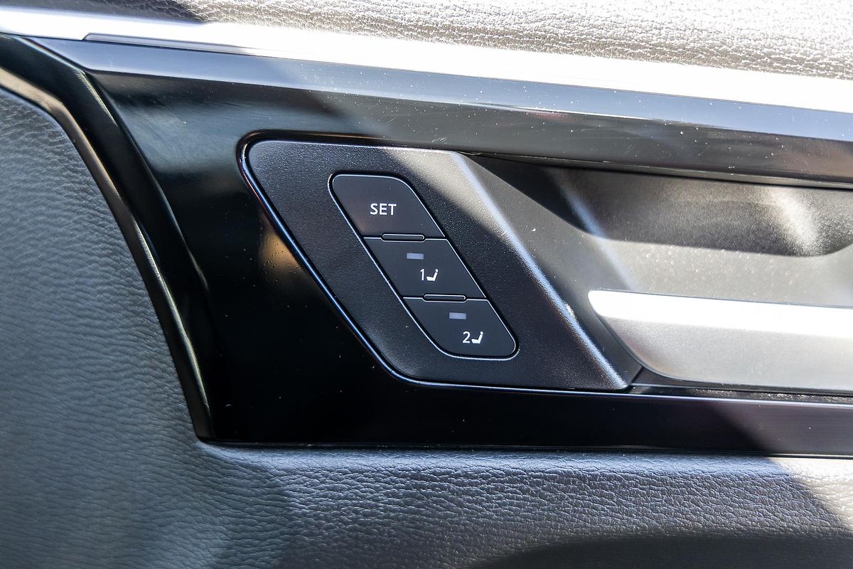 2023 Mitsubishi Outlander PHEV Exceed ZM
