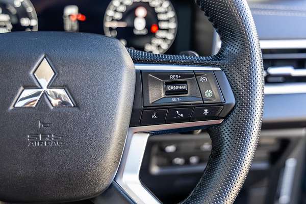 2023 Mitsubishi Outlander PHEV Exceed ZM