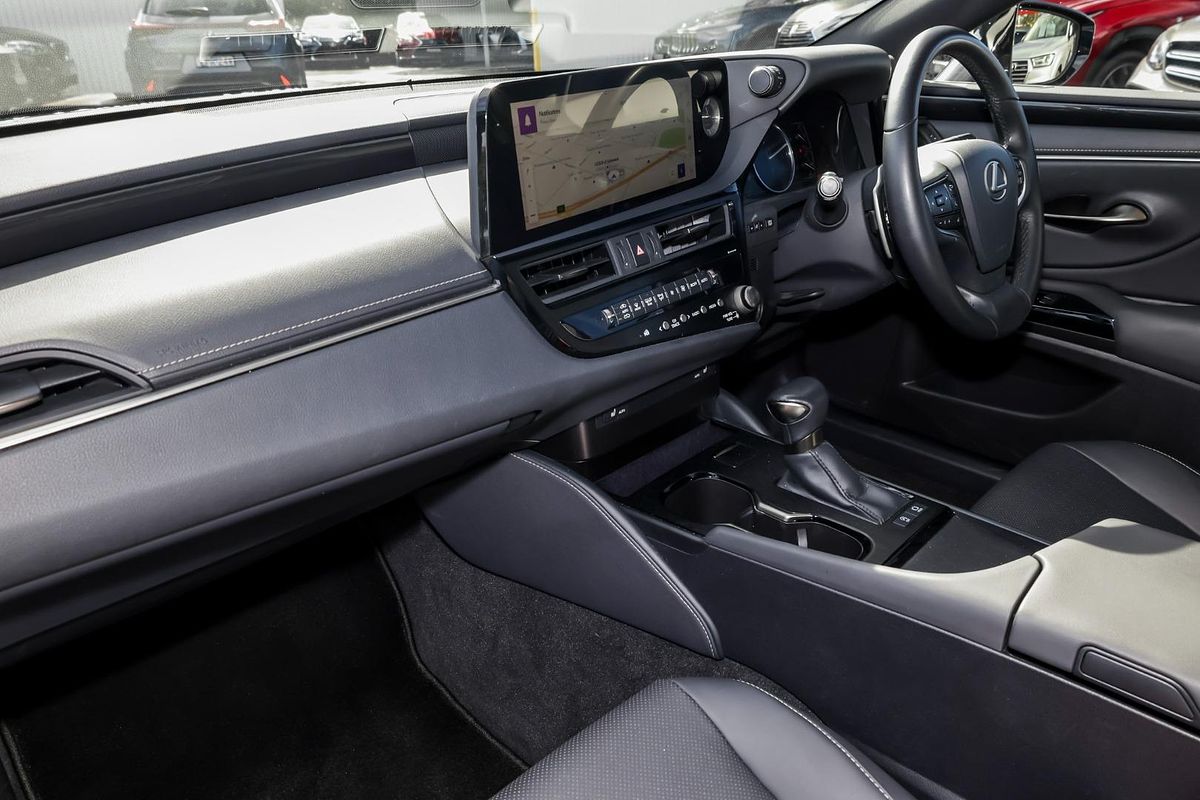 2022 Lexus ES ES250 Luxury AXZA10R