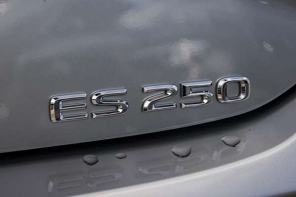 2022 Lexus ES ES250 Luxury AXZA10R