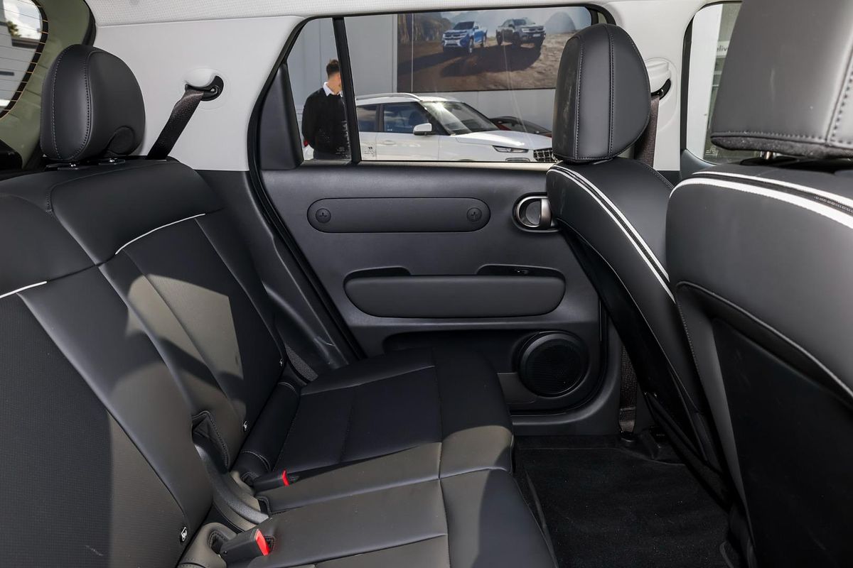 2025 Hyundai INSTER Cross AX.V1