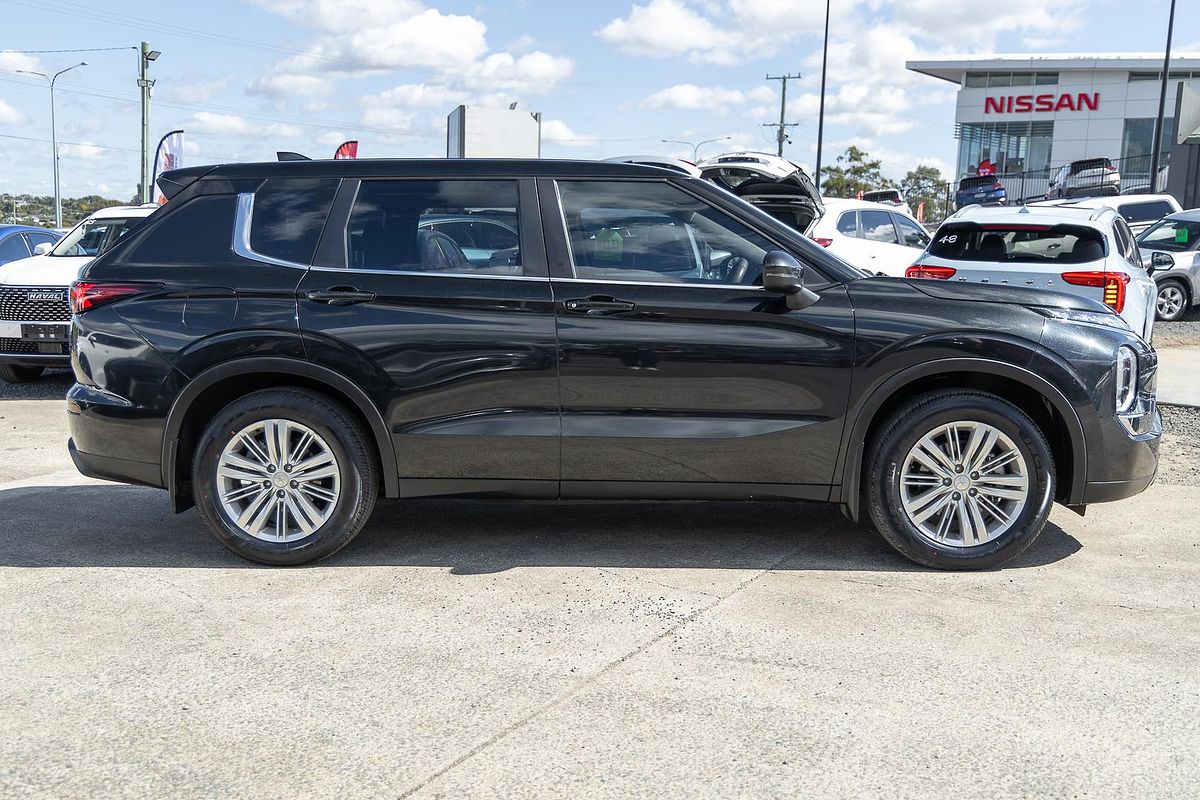 2022 Mitsubishi Outlander ES ZM