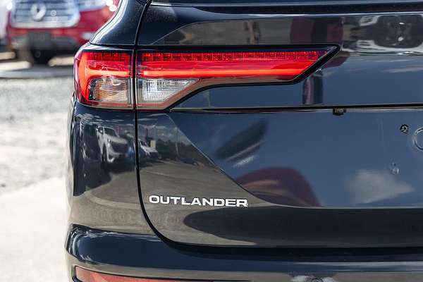 2022 Mitsubishi Outlander ES ZM