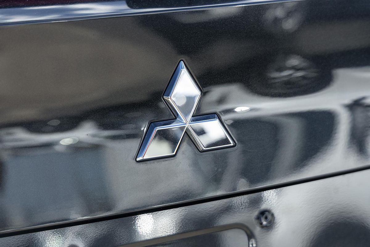 2022 Mitsubishi Outlander ES ZM