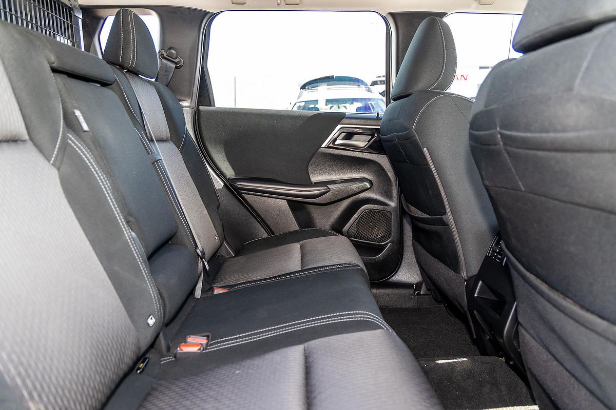 2022 Mitsubishi Outlander ES ZM