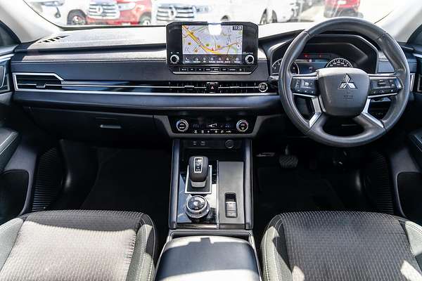 2022 Mitsubishi Outlander ES ZM