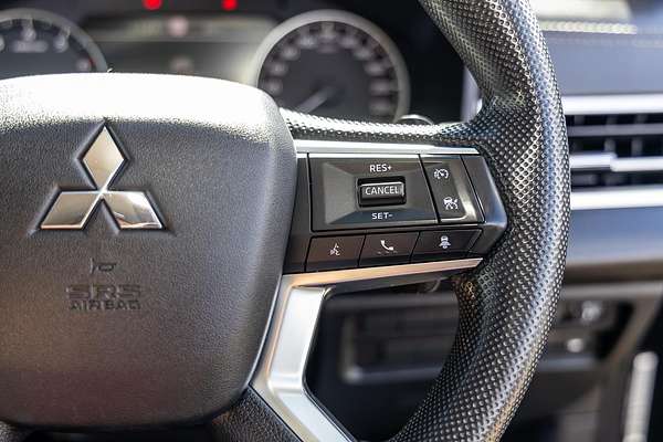 2022 Mitsubishi Outlander ES ZM