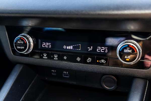 2022 Mitsubishi Outlander ES ZM