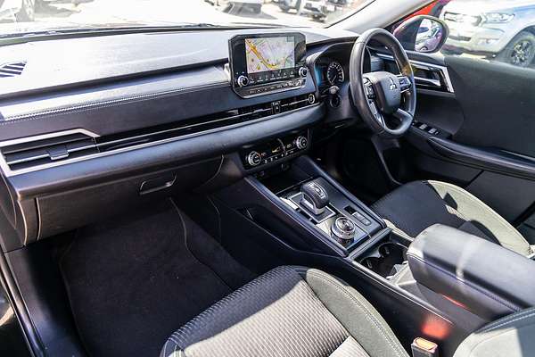 2022 Mitsubishi Outlander ES ZM
