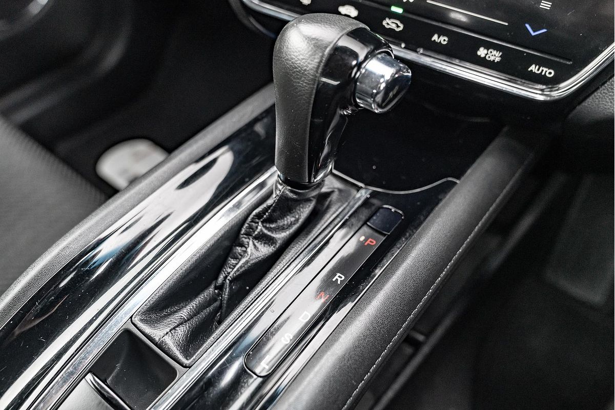 2017 Honda HR-V VTi-S