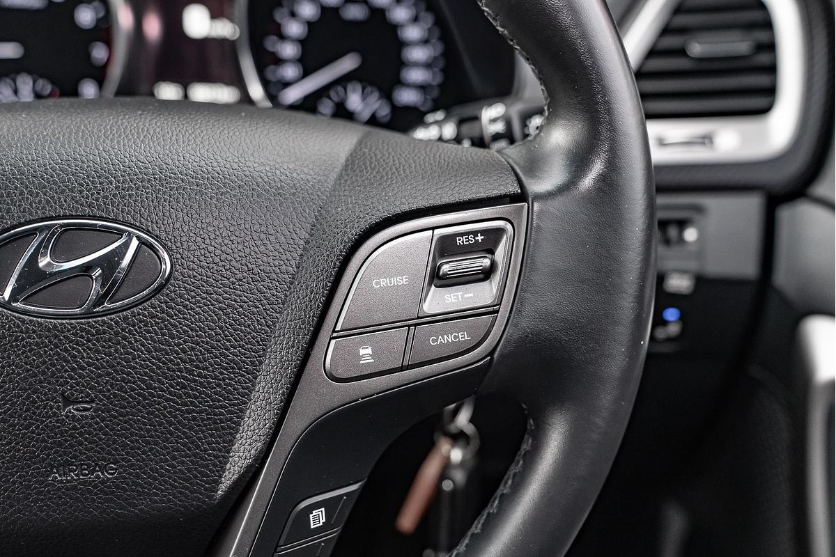 2017 Hyundai Santa Fe Active X DM5 Series II