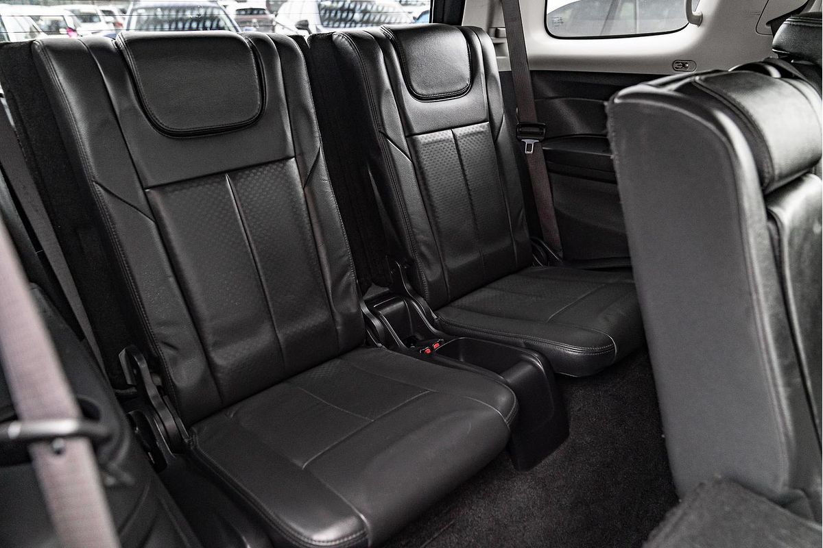 2015 Isuzu MU-X LS-T