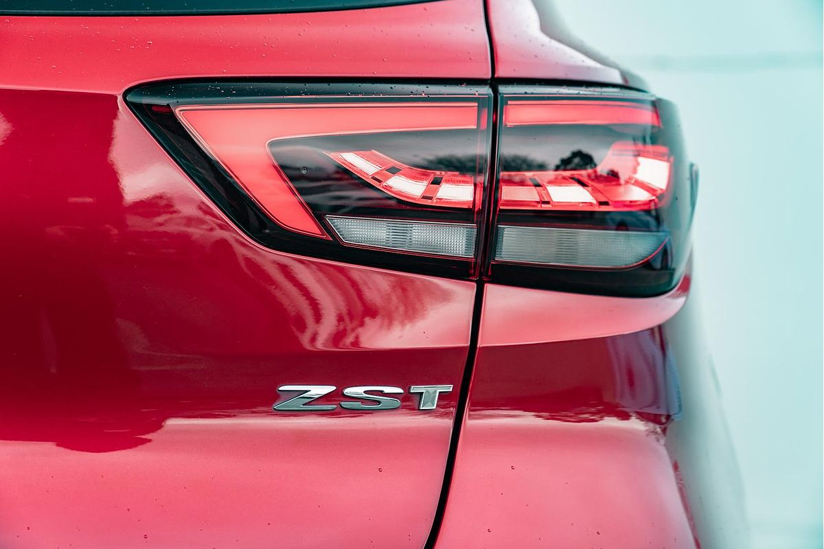 2022 MG ZST Essence