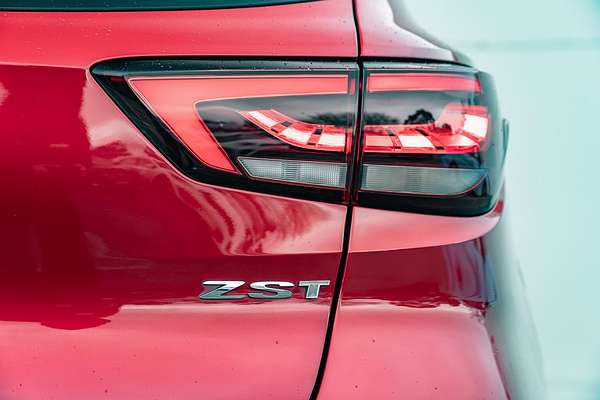 2022 MG ZST Essence
