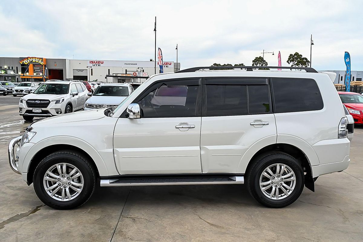 2017 Mitsubishi Pajero GLX NX