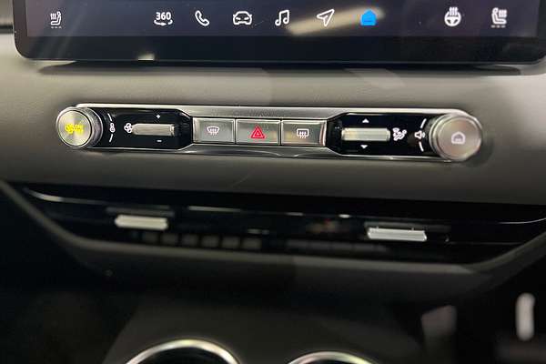 2025 MG MGS5 EV Essence 62 ZS3EM