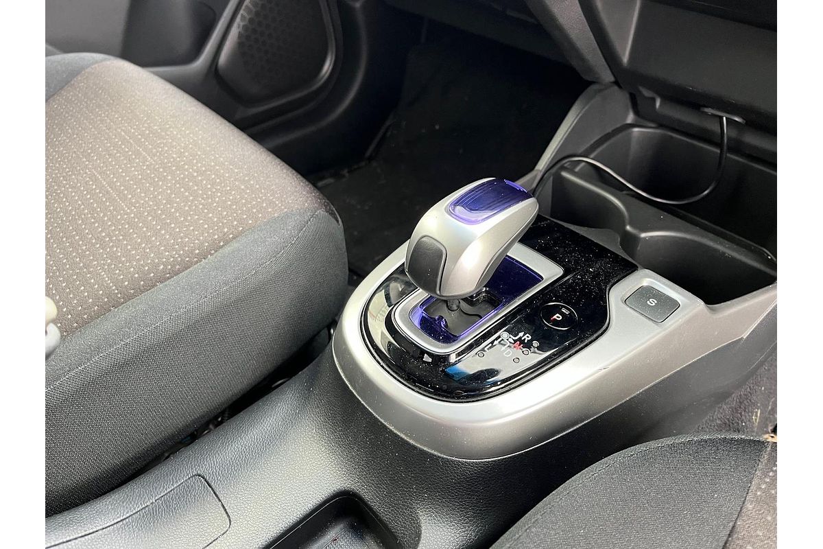 2015 Honda Fit Hybrid F Package GP5